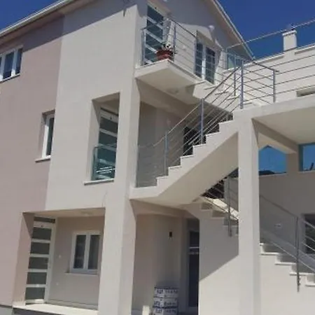 In With Sea View, Terrace, Air Conditioning Wifi 5173-3 Daire Rogoznica (Sibenik-Knin)